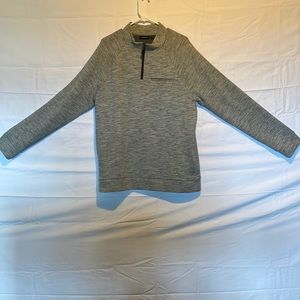 Brand new never worn long sleeve quarter zip size large